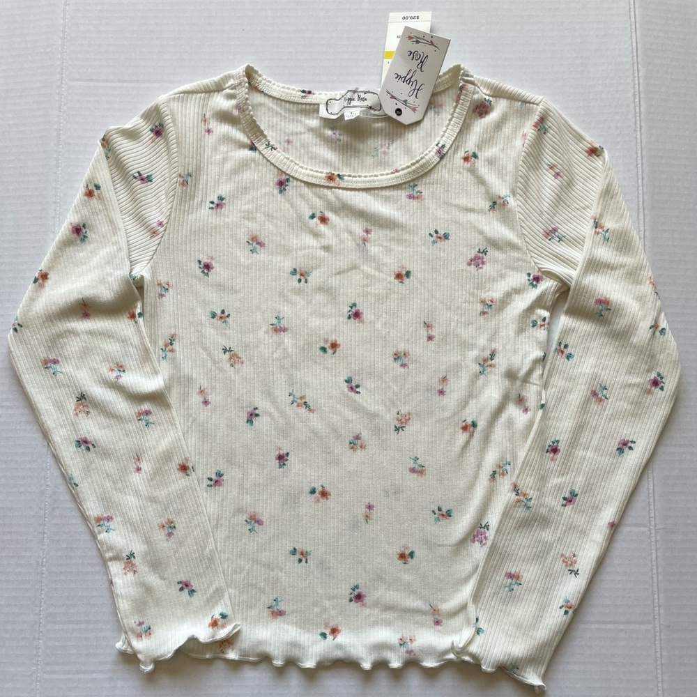 Floral Long Sleeve Top in Medium/Similar to Brandy Melville
